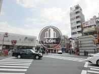 駅前の繁華街エリア