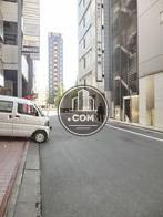 交通量の少ない玄関前通り