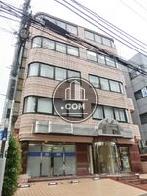窓が多く見晴らしの良いオフィスです