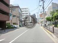 見通しの良い道路となっています