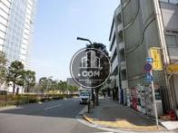車通りの比較的少ない公道