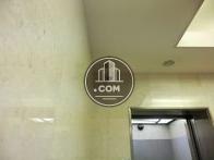 ホール内を監視する防犯カメラです