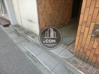 入口の段差が緩和されています