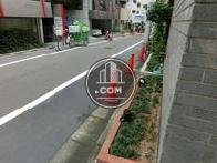 物件入口から見た周辺です