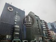 新宿通りは建物の背の高さが綺麗に揃っています