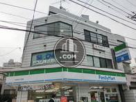 1階に店舗が入っています