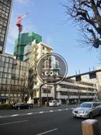 前面道路側の眺望は抜けており、開放感があります