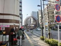 前面道路御徒町駅方面