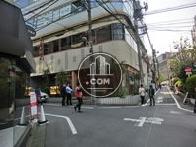 角地の立地です