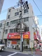 角地に建っています