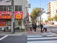 1階に店舗スペースがあります