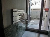 通用口手前に郵便ポストがあります。