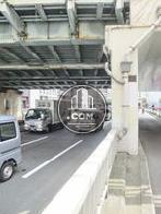 車通りの多い公道