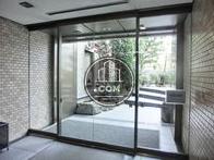 見透しの良い前面ガラス張り