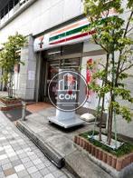 １階にはコンビニ
