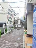 玄関前通りの見え方です