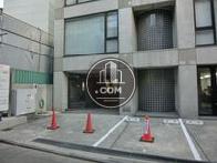 広々した正面玄関