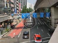 ビル前246号線