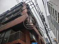 各テナントにバルコニーがあります