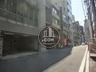 突き当たりは、三越本店新館です