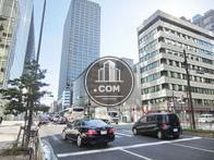 日本橋駅まで直ぐの距離です