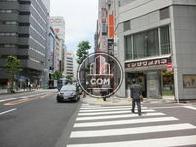 車通りに加え、人の通りも多くあります