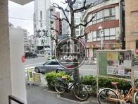 交通量、人通りあります