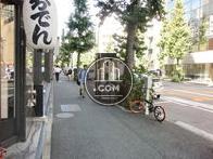 街路樹のある通り