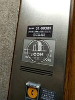 エレベーター６名乗り