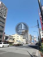 交通量の多い車道