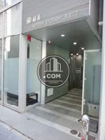 綺麗な正面玄関です