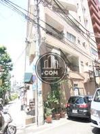路地側の交通量も比較的多めです