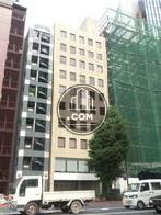日差しの入るオフィス