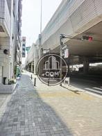 高速道路沿い