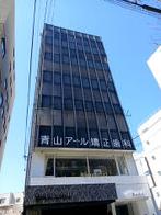 越山ビルの外観写真