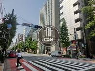 正面玄関前の小伝馬町方面