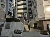 通り沿いの正面入口からの外観です