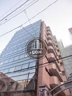 建物の後方部はレンガ調になっております