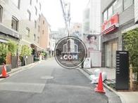 脇道沿いの景色
