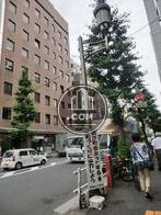 周辺にはすぐ大通りがあります