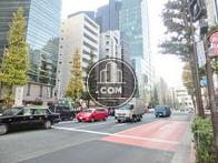 車道幅の広い通り