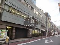１階が石張りです