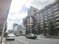 八重洲通り沿いに面しています