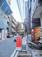 沢山の店舗が建ち並ぶエリア