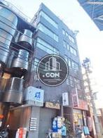 通りを一望出来る眺めの良いオフィス