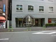 正面玄関遠景です。