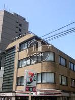 低層の物件です