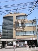 広い窓から多くの採光が可能です