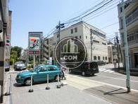 比較的広さのある通りです