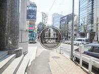 玄関前の歩道